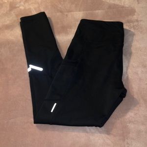 Mondetta black thermal leggings with pockets!!!